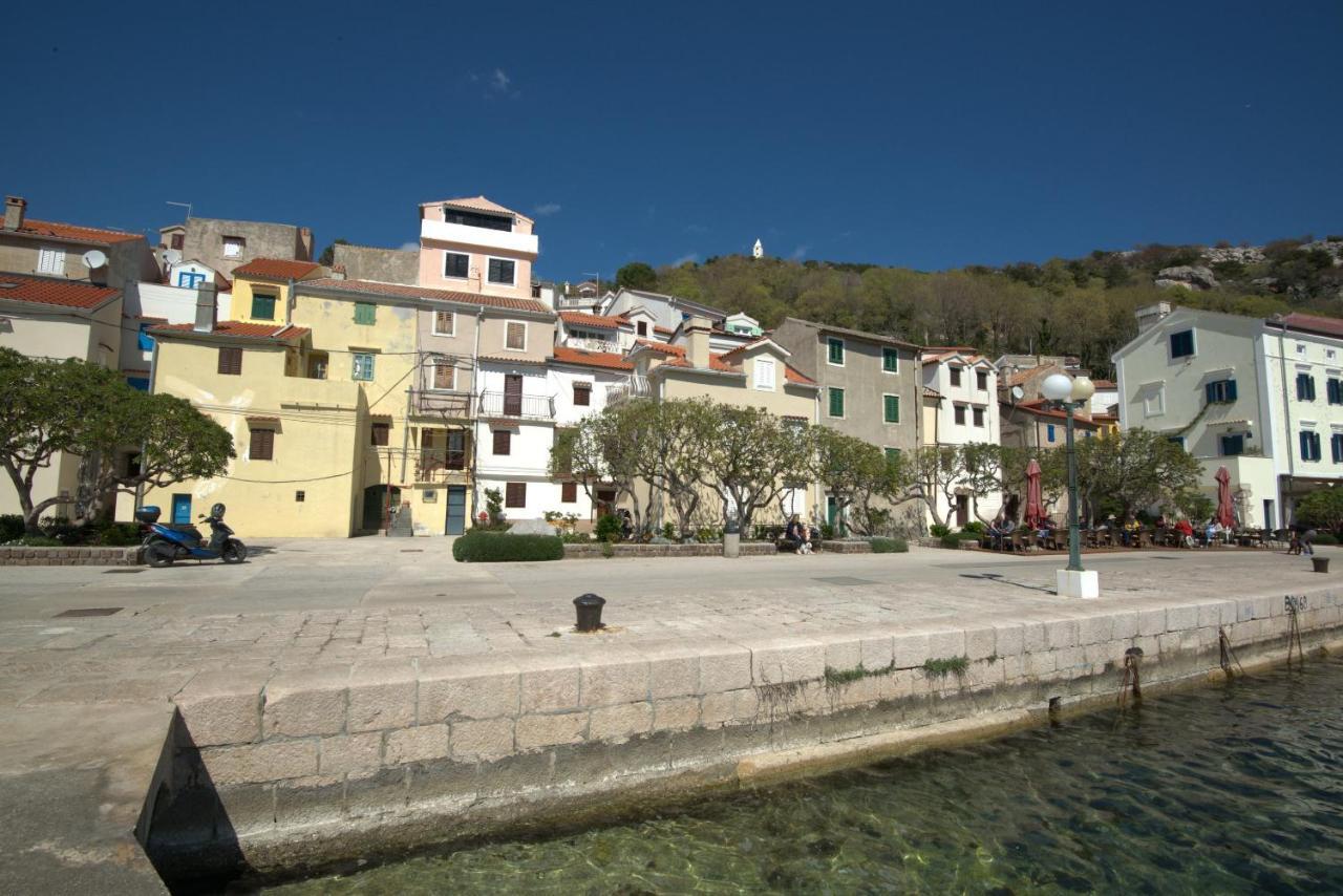 Apartment Sanjin More Antique Baška Exteriör bild